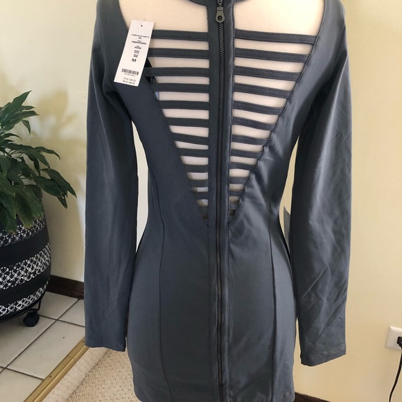 Dress - Picture 3 of 6